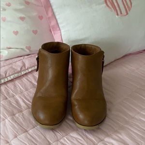 Little Girls Cat and Jack booties